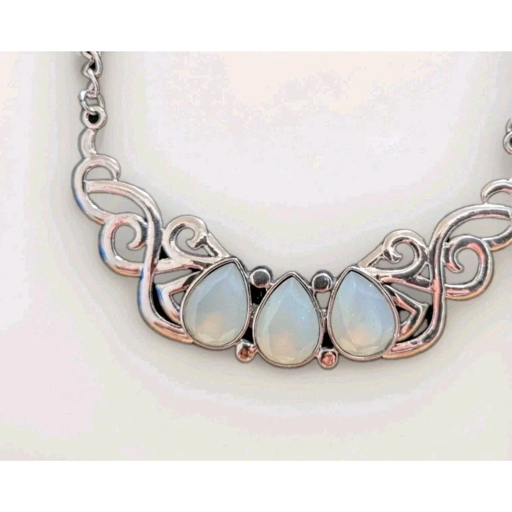 Silver Tone Scrollwork Necklace White Acrylic Teardrop Statement Necklace #1108